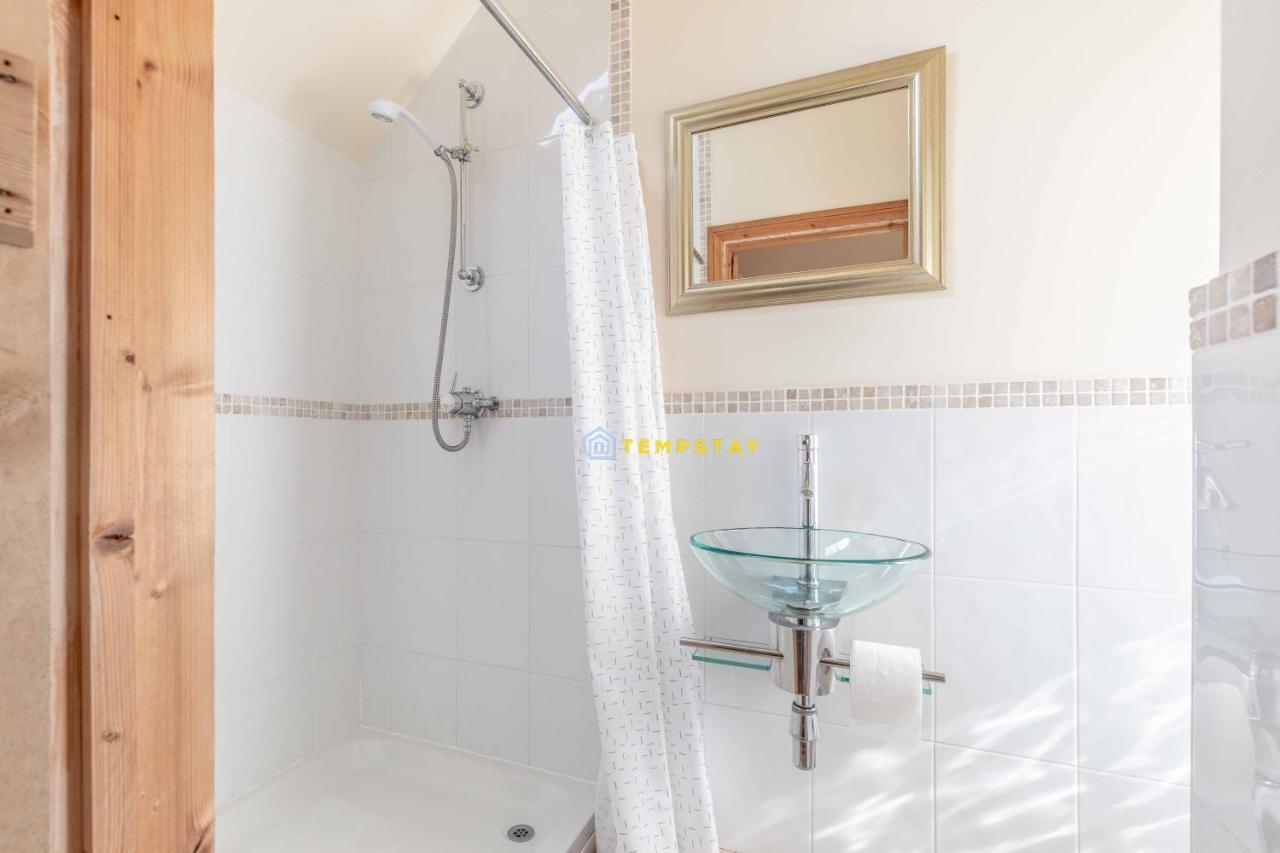 Chestnut Cottage - Stunning Countryside Views! Parking, 4 Bed, 3 Bathrooms White Waltham Екстериор снимка