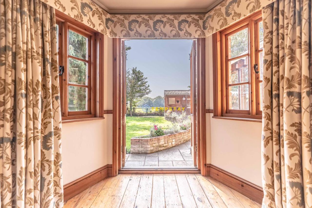 Chestnut Cottage - Stunning Countryside Views! Parking, 4 Bed, 3 Bathrooms White Waltham Екстериор снимка