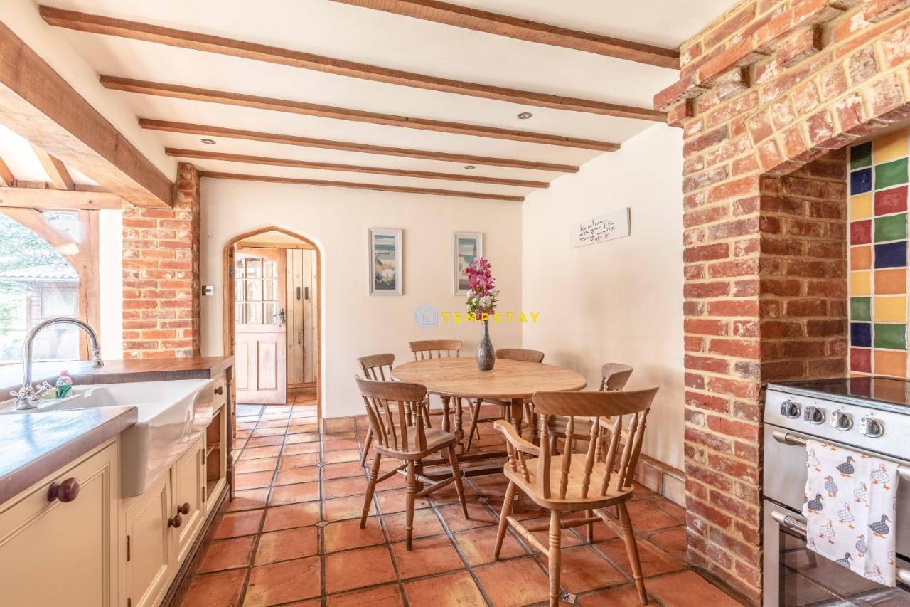 Chestnut Cottage - Stunning Countryside Views! Parking, 4 Bed, 3 Bathrooms White Waltham Екстериор снимка