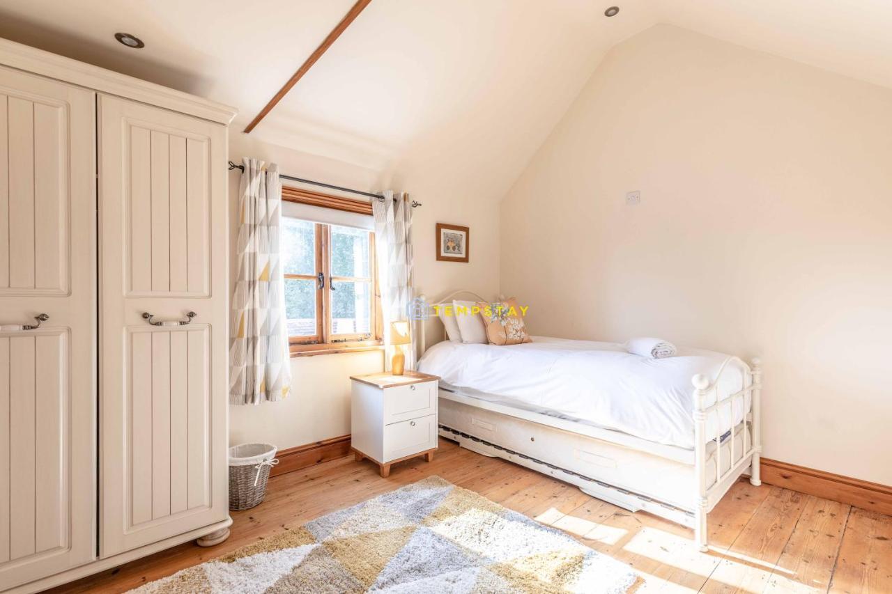 Chestnut Cottage - Stunning Countryside Views! Parking, 4 Bed, 3 Bathrooms White Waltham Екстериор снимка