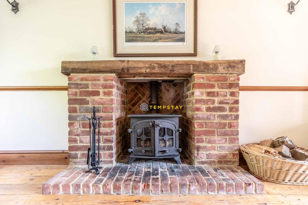 Chestnut Cottage - Stunning Countryside Views! Parking, 4 Bed, 3 Bathrooms White Waltham Екстериор снимка